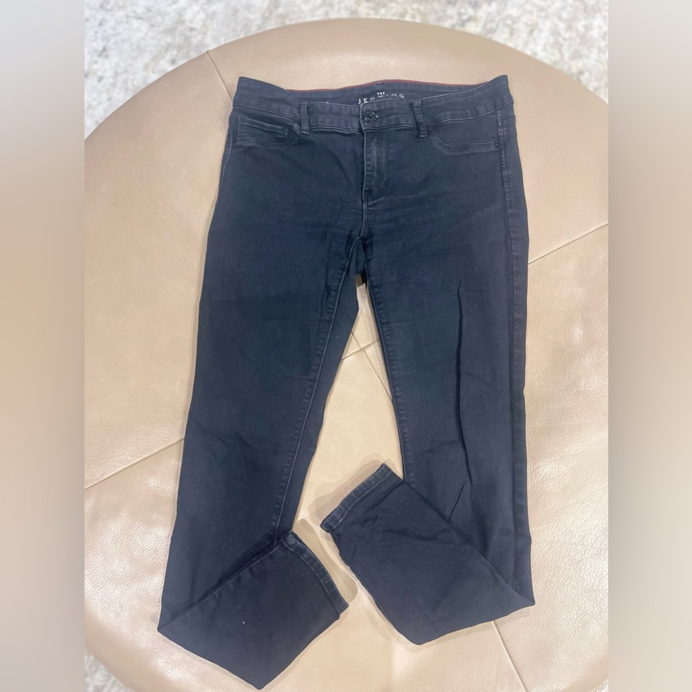 WHBM Faded Black Jeggings